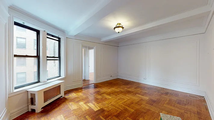 Rented by Bond New York | media 27