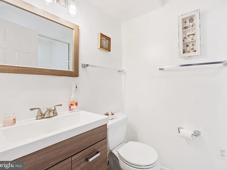 7313 Torran Rocks Way — Photo 8