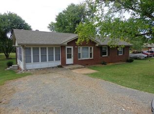 120 Lexington Dr, Clarksville, TN 37042