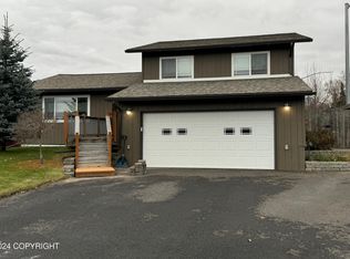 3000 Rosalind Loop, Anchorage, AK 99507