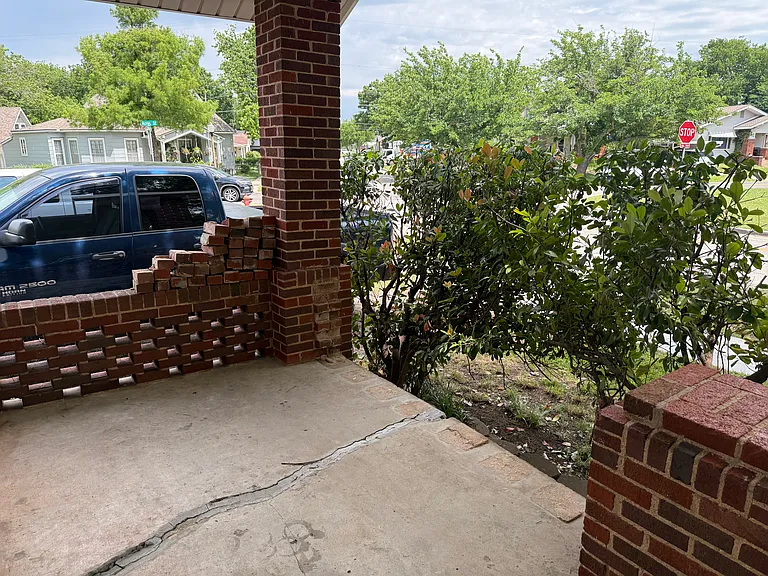 418 N Crawford Ave — Photo 6
