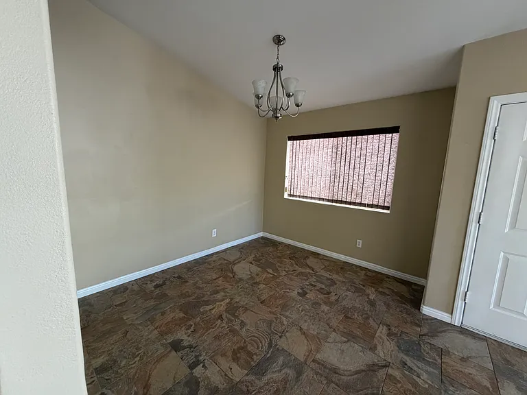 2108 Sunset Vista Ave — Photo 10