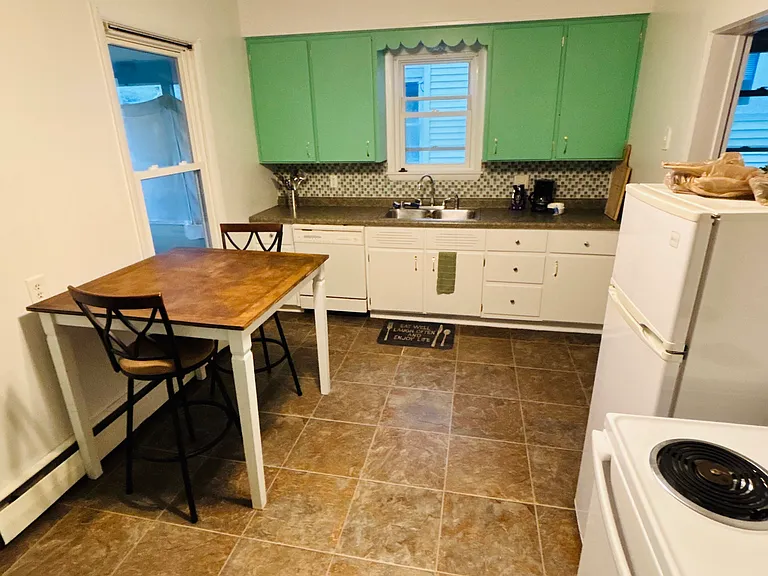 170 E 2nd St #2 — Photo 12