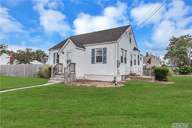 1st image of 102 Hawkins Blvd