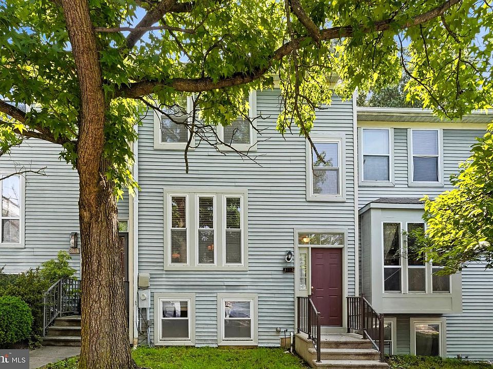 1st image of 8112 Wooded Glen Ct