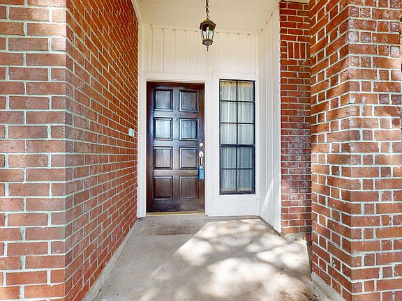 4th image of 2214 Old Dixie Dr