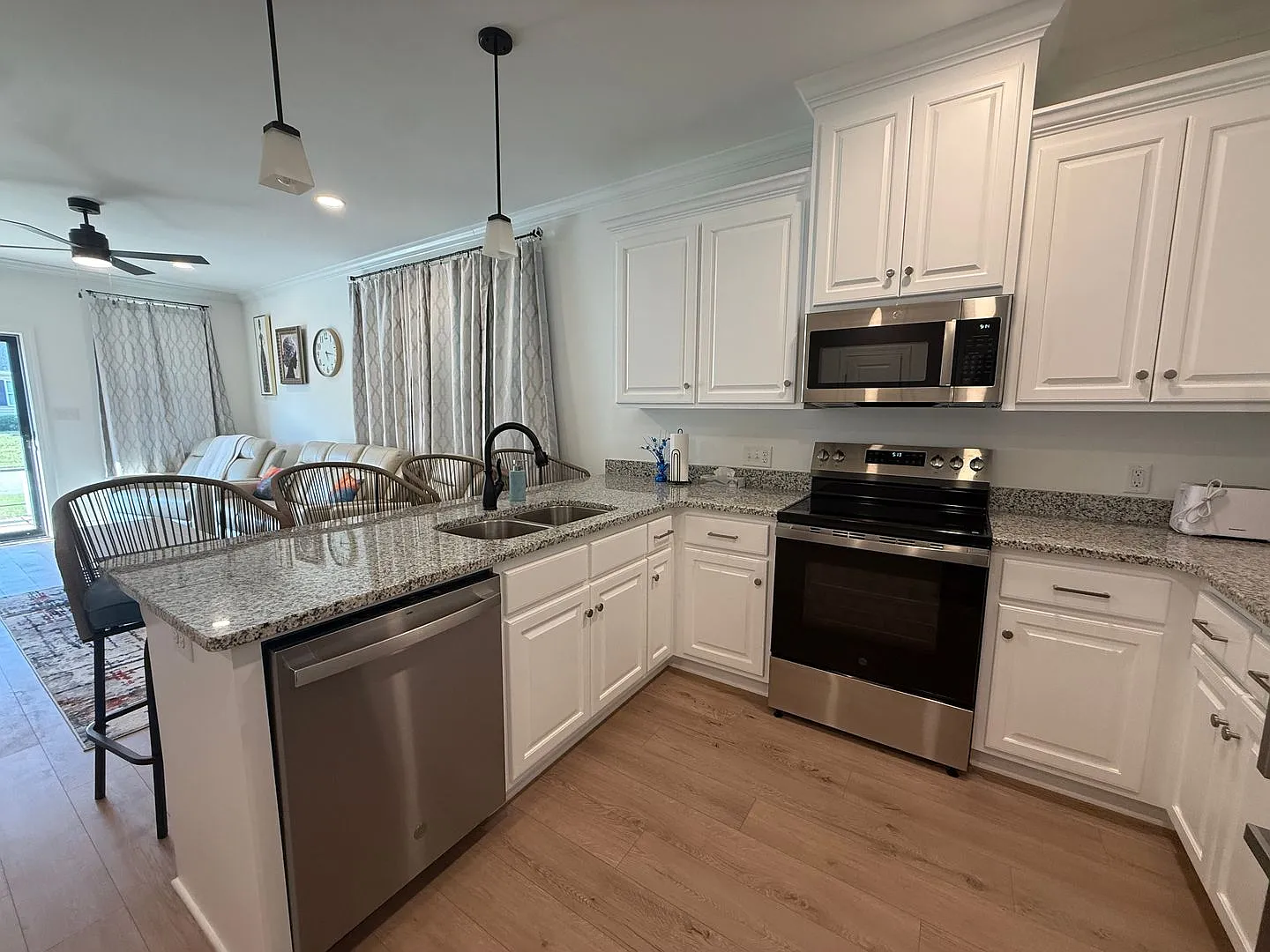 4819 Jamestown Drive — Photo 3