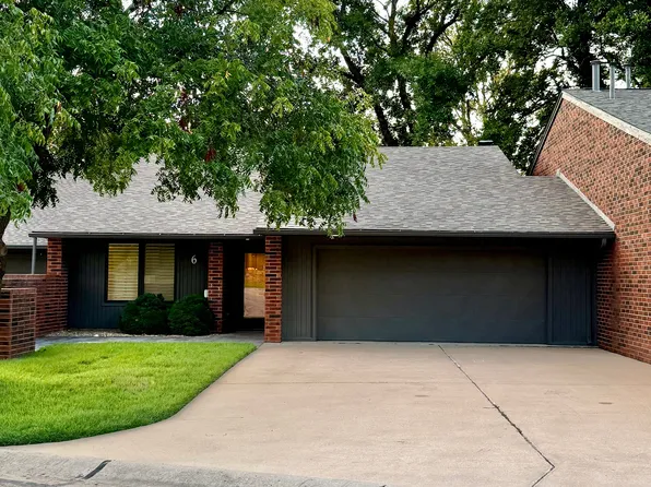 6 Spring Village Dr, Ponca City, OK 74604
