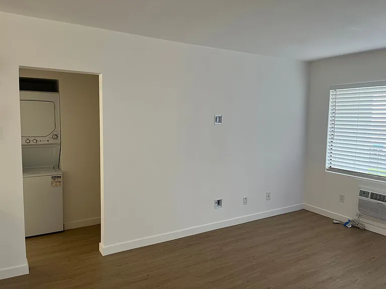 255 S Avenue 55 — Photo 16