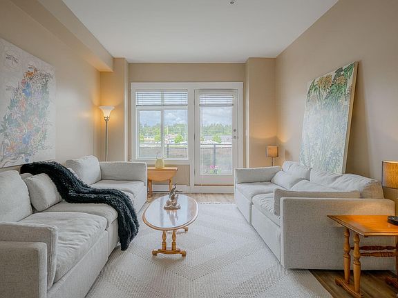 2nd image of 5822 Garden St #206