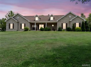 220 Cuivre Point Ln, Moscow Mills, MO 63362