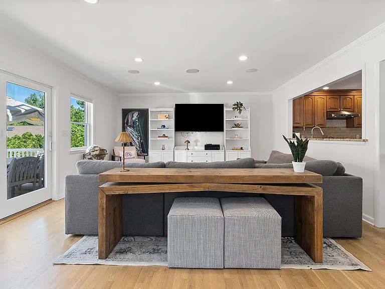 9 Deluca Dr — Photo 9