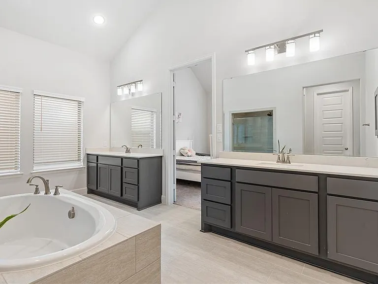 28926 Creekside Bend Dr — Photo 27