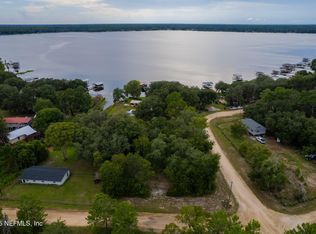 107 Lucky Dr, Florahome, FL 32140