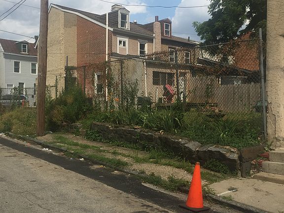 4th image of 1342 Sellers St