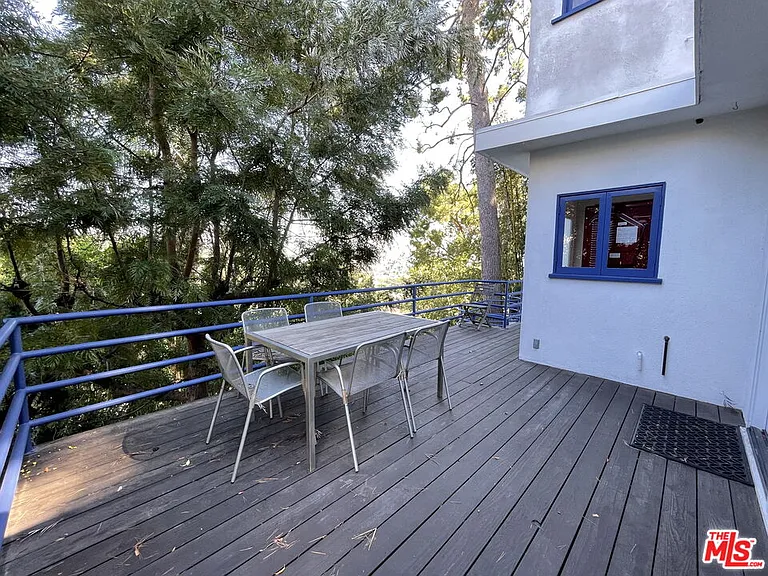 6216 Temple Hill Dr — Photo 23