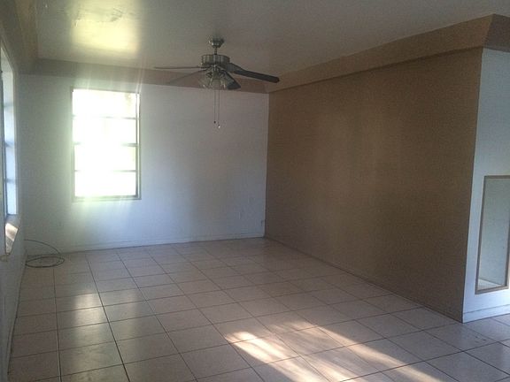 3rd image of 1137 Holden Ave