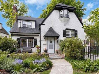 22 Alameda Place, Mount Vernon, NY, 10552