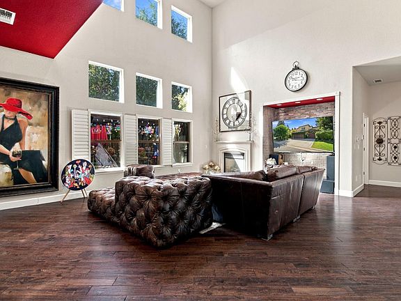 3rd image of 10941 Saint Moritz Cir