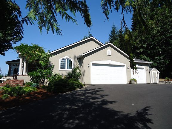 3rd image of 224 Isaacson Dr
