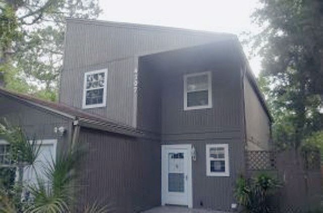 1st image of 4107 NE 17th Ter