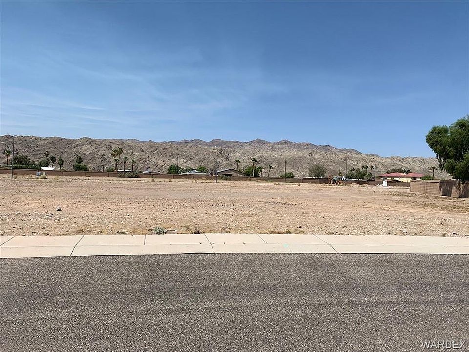 1st image of 465 Paddock Dr