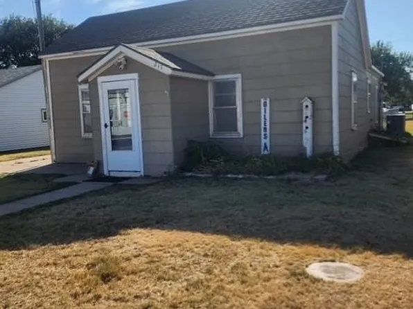 217 2nd St, Claflin, KS 67525