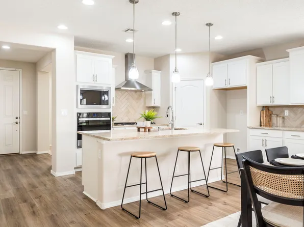 934 Zafiro Rd SE, Rio Rancho, NM 87124