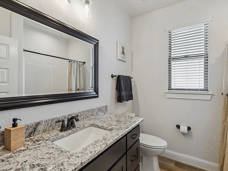 4001 Avion Dr — Photo 18