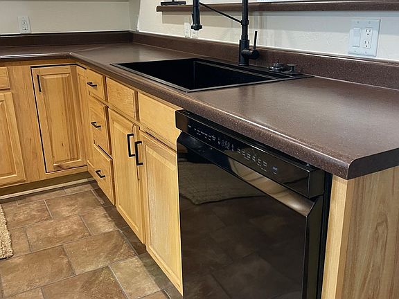 3rd image of 317 Carriage Hills Ct