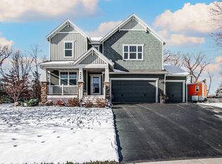 6840 Oak Ridge Ct, Shakopee, MN 55379
