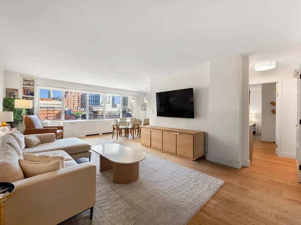 370 East 76th Street image 1 of 12