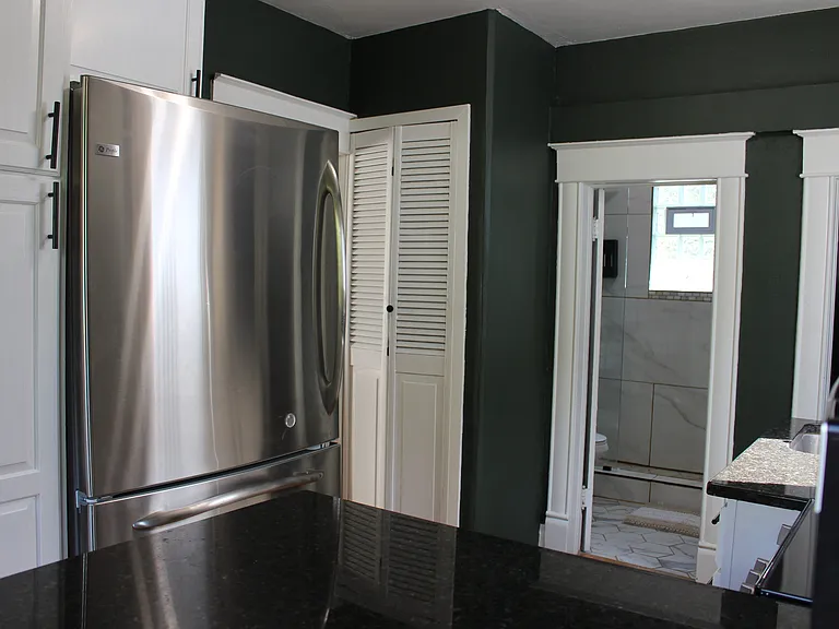 319 E Willamette Ave — Photo 4