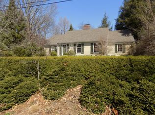 2 Dunbar Dr, Bloomington, IL 61701