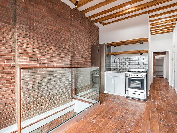 2nd image of 53 Monroe St APT 1