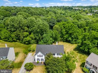 28 Grovehill Ct, Downingtown, PA 19335