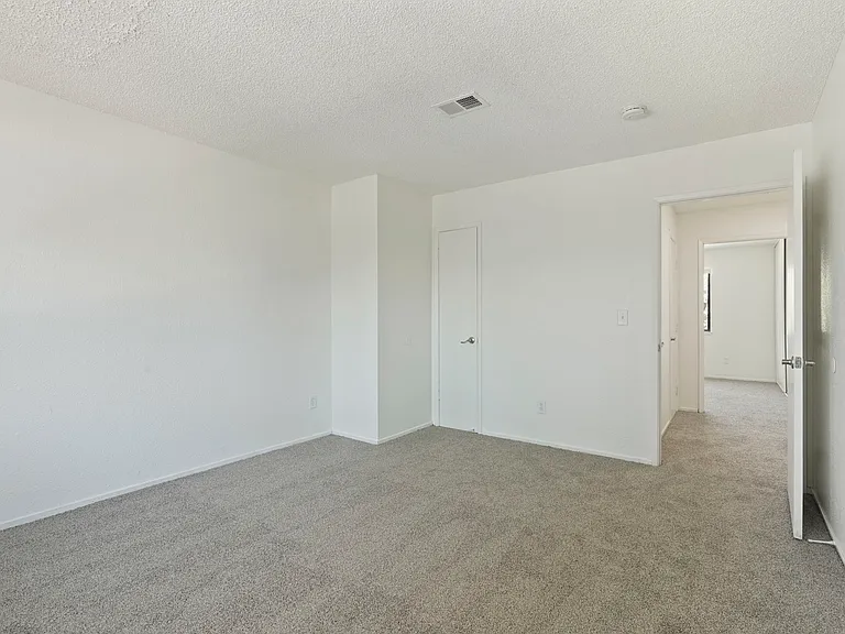 Elevate Apartments — Photo 38