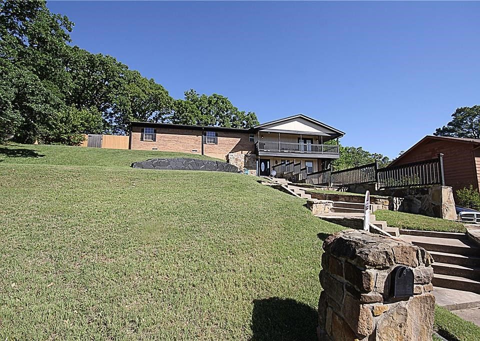 1st image of 2612 Chinquapin Oak Ln