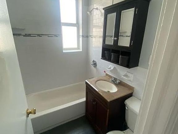 4th image of 3656 Kennedy Blvd APT 32