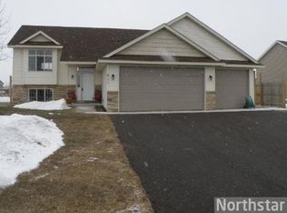 911 Cole Ave, Montrose, MN 55363