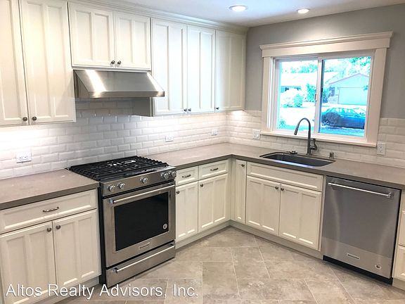 4th image of 3017 Westfield Ave
