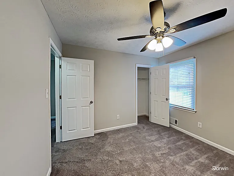 383 Robin Hood Dr — Photo 11