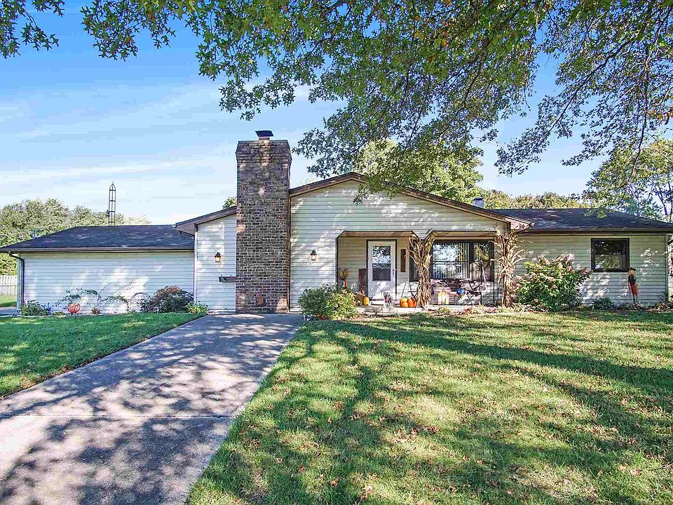 1st image of 23125 Acacia Pl