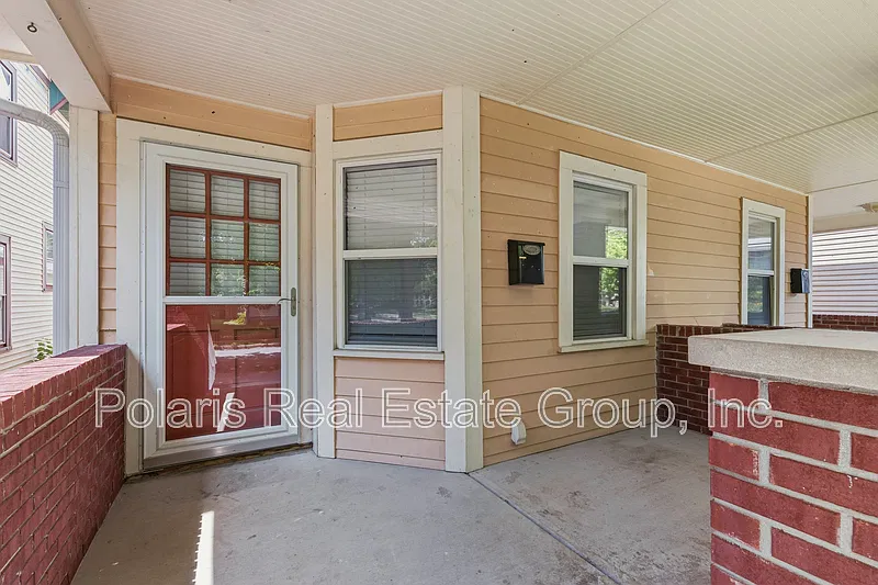 Martindales Lincoln Park — Photo 4