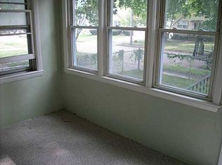 2920 Maple St, Des Moines, IA 50317