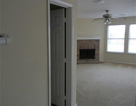 3rd image of 2509 Terrace Dr
