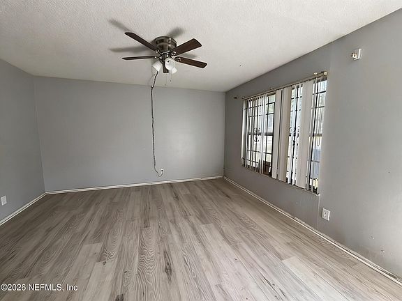 3rd image of 4451 W MONCRIEF Road