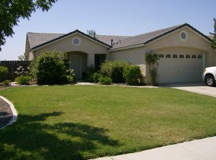 1301 Morgan Dr, Kingsburg, CA