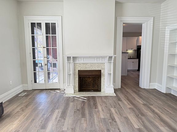 3rd image of 14 N Lime St APT 1