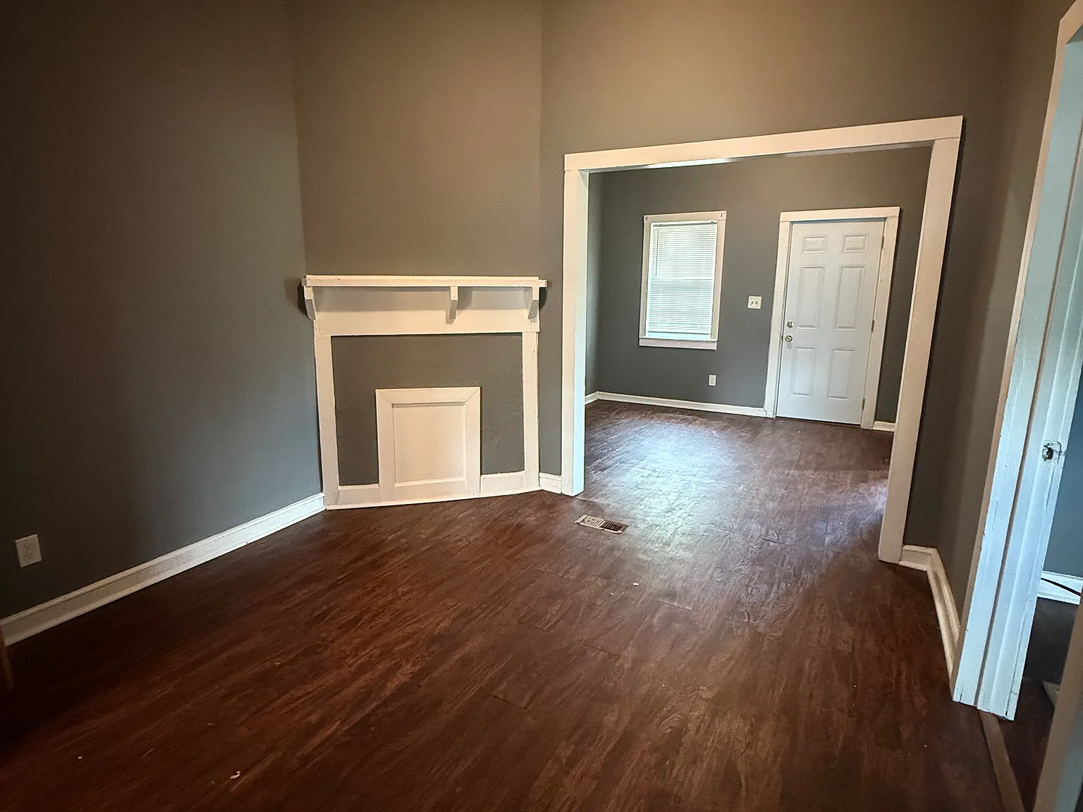 2 bed, 700 sqft, $1,195 — Photo 2